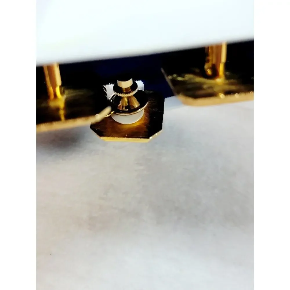 Taurus Cufflinks & Tie Tac Gold Toned With Case New Old Stock
